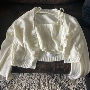 Button Front Daisy Floral Embroided Cardigan With Cami (Never worn)